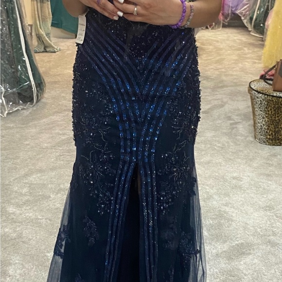 Prom Dress - Picture 4 of 6